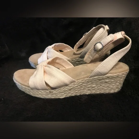 Poshmark Kim Rogers Wedge Sandals Kim Rogers Shoes New In Box Kim